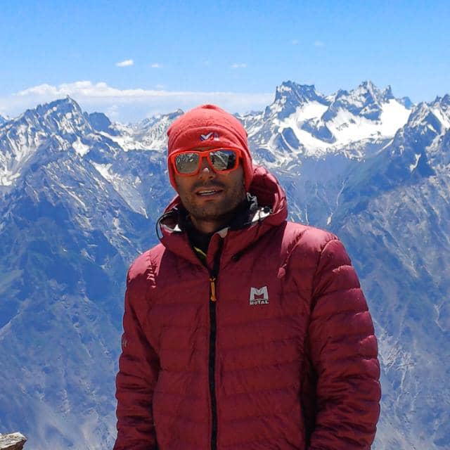 صعود قله برف کرمو دنا شرقی